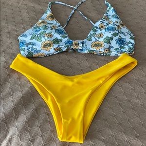 Floral and yellow bikini size medium (6)
